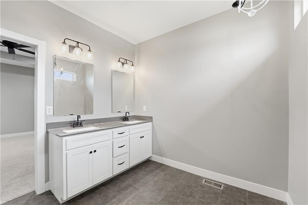 2500 Burris Drive — photo 22