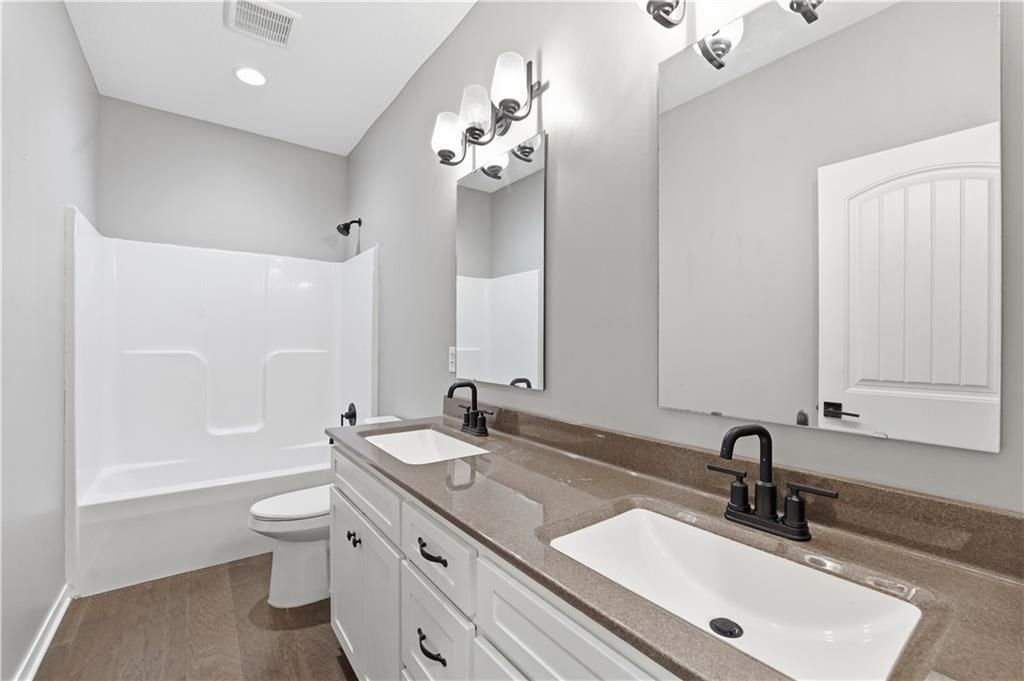 2500 Burris Drive — photo 27
