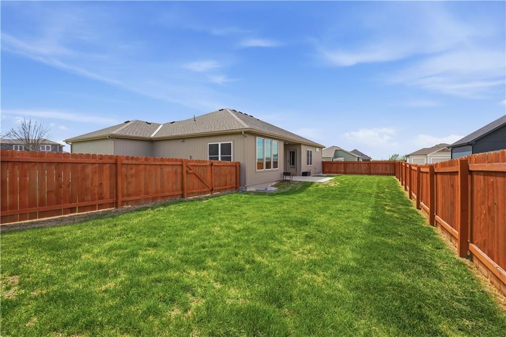 2500 Burris Drive — photo 35