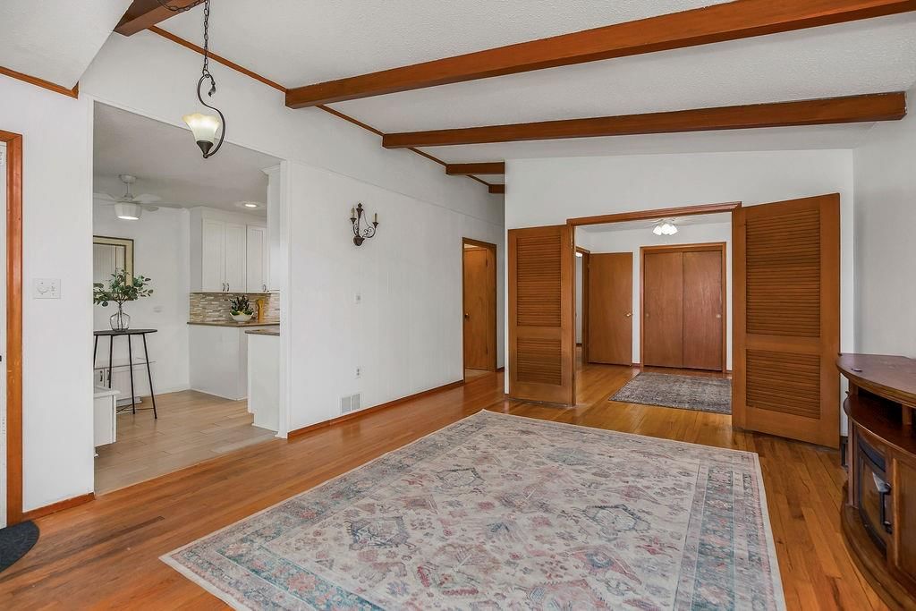 818 NW South Shore Drive — photo 4