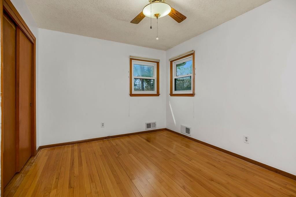 818 NW South Shore Drive — photo 14