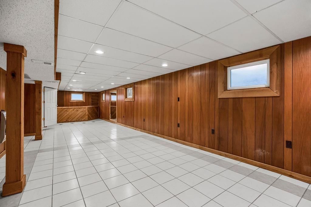 818 NW South Shore Drive — photo 16