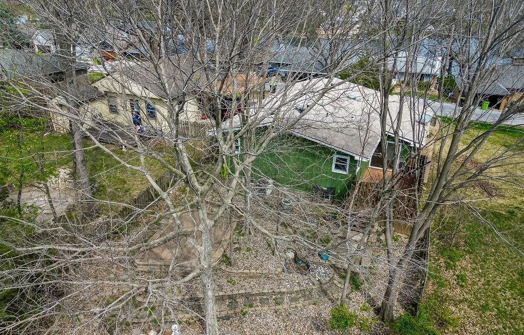 818 NW South Shore Drive — photo 28