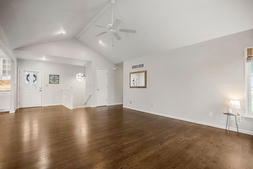 18604 152nd Street — photo 3