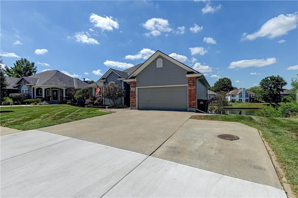 632 SW Lakeview Drive — photo 4