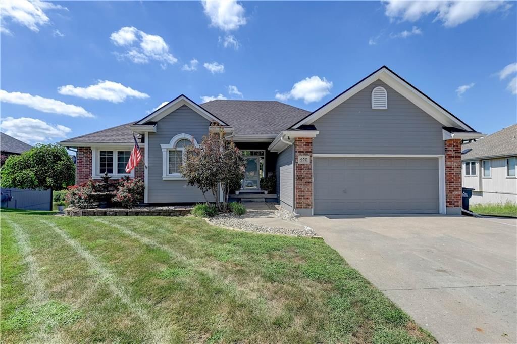 632 SW Lakeview Drive — photo 5