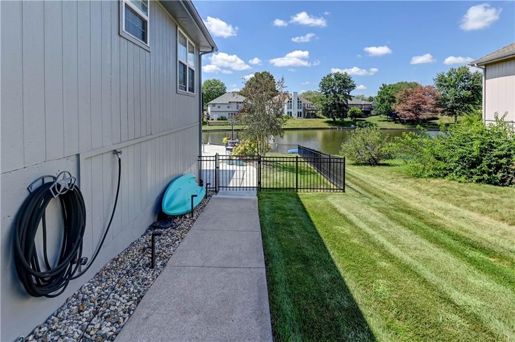 632 SW Lakeview Drive — photo 68