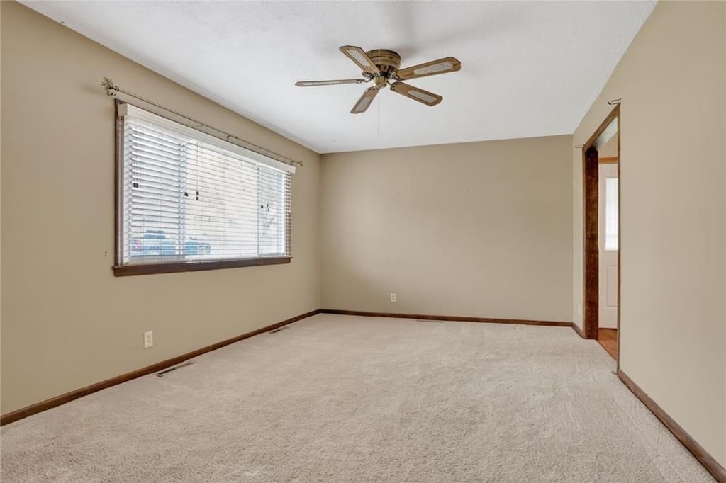 1605 N Hocker Avenue — photo 4