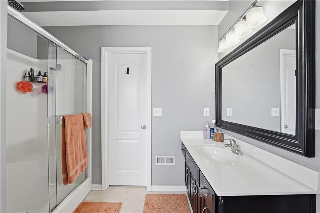 11428 N Ewing Avenue — photo 17