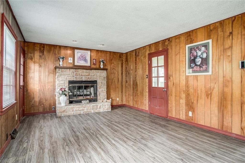 832 W 30th Street — photo 11
