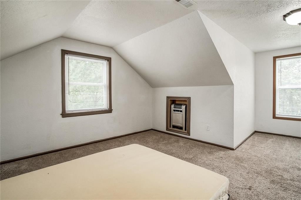 832 W 30th Street — photo 21