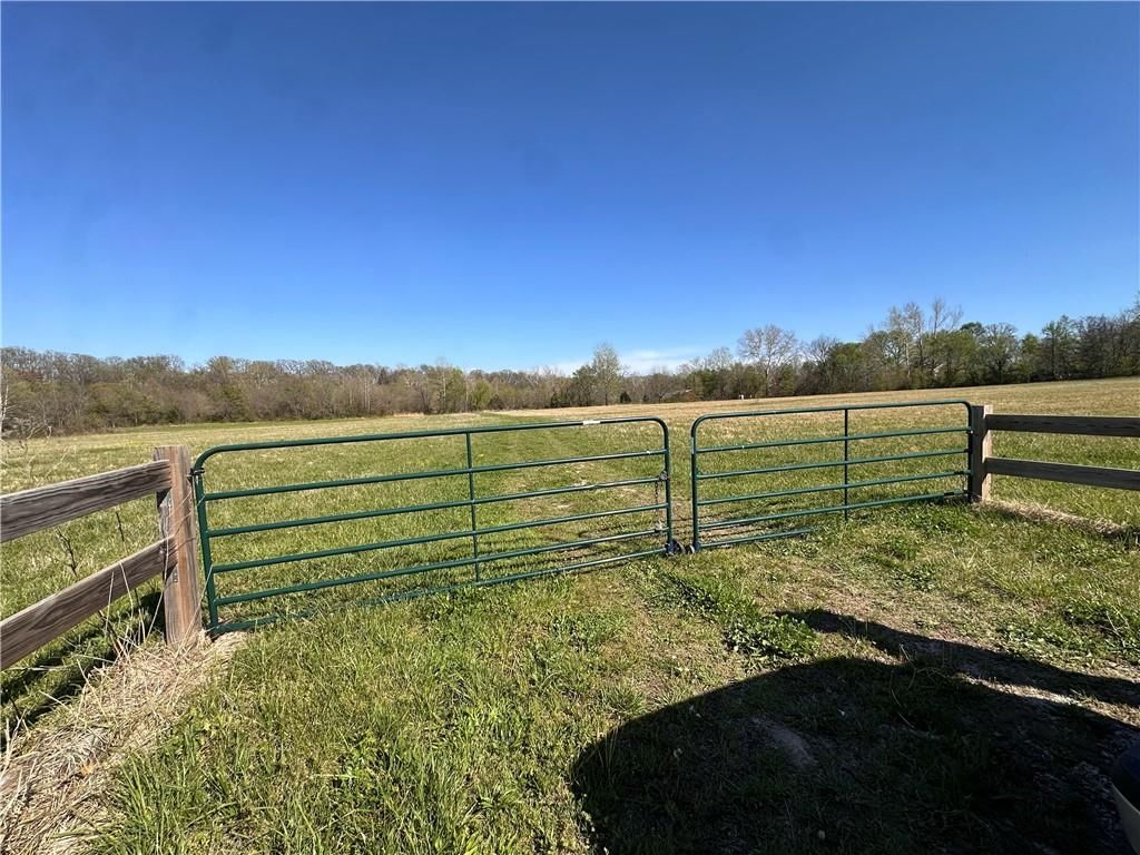 925 s 82 Highway, El Dorado Springs, MO