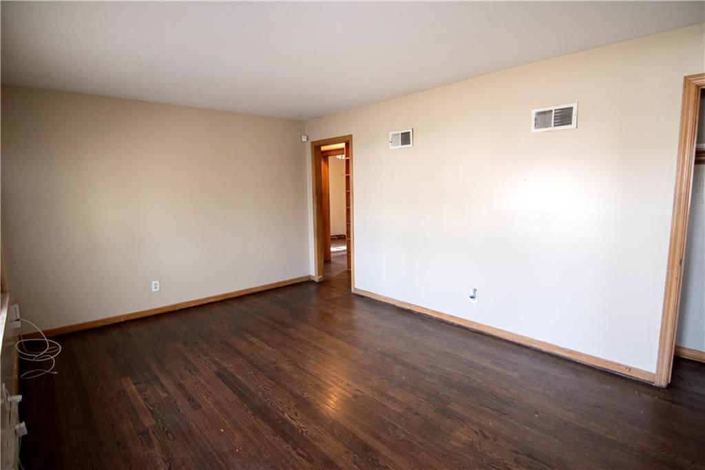9903 Wheeling Street — photo 2