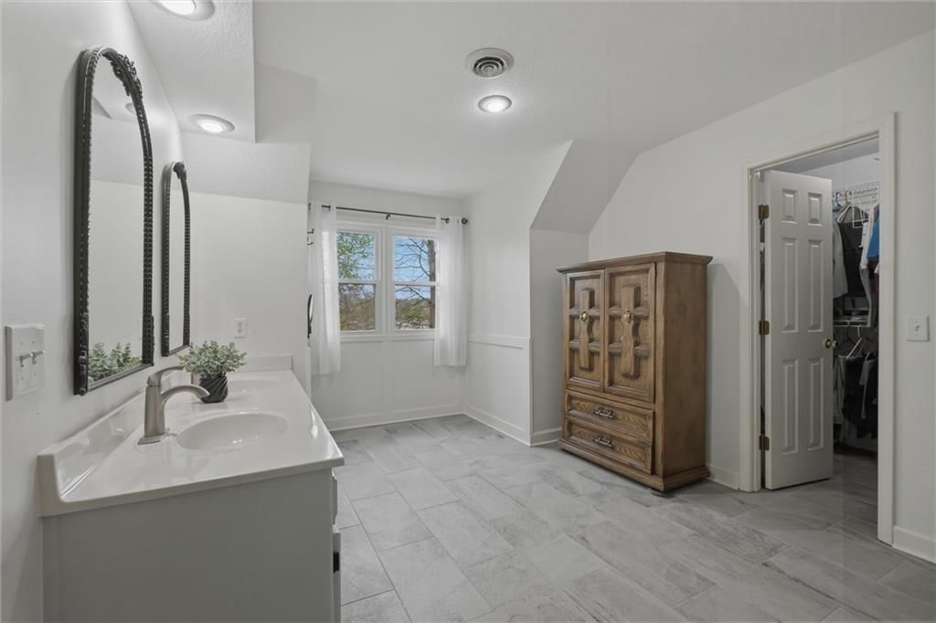 1100 Wellington Way — photo 19