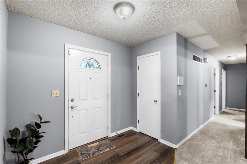 1204 NE Hendrix Drive — photo 2