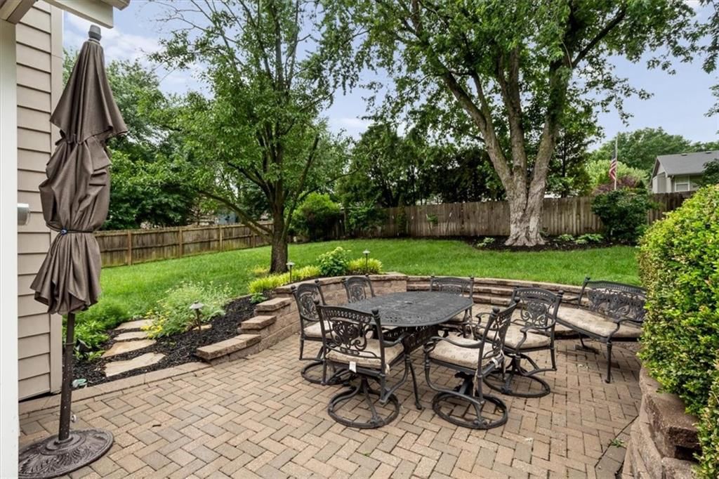 1204 NE Hendrix Drive — photo 15