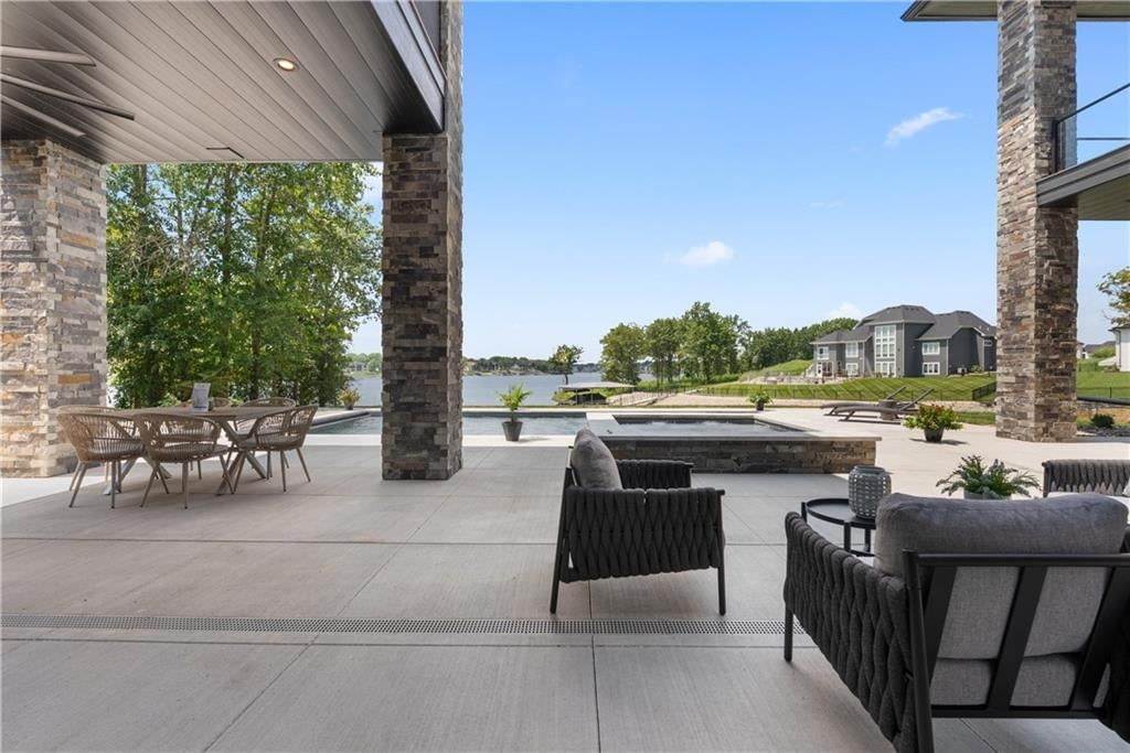 Photo 81 of 97 - 14 Tomahawk Circle, Lake Winnebago, MO 64034