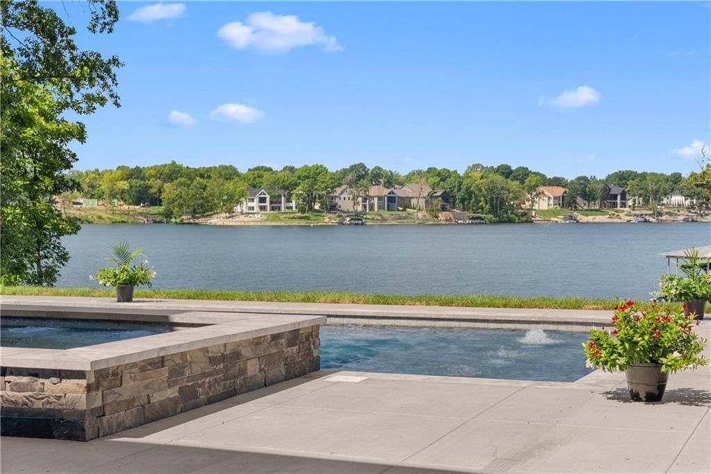 Photo 83 of 97 - 14 Tomahawk Circle, Lake Winnebago, MO 64034