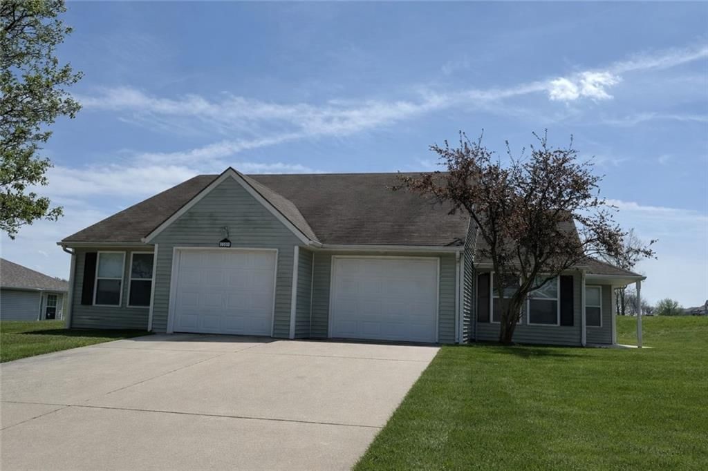 1207 Willow Brook Drive — photo 2