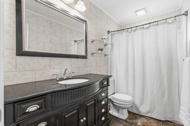 10210 Rosehill Road — photo 18