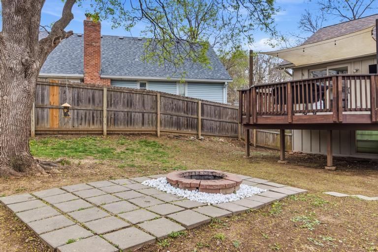 10210 Rosehill Road — photo 36