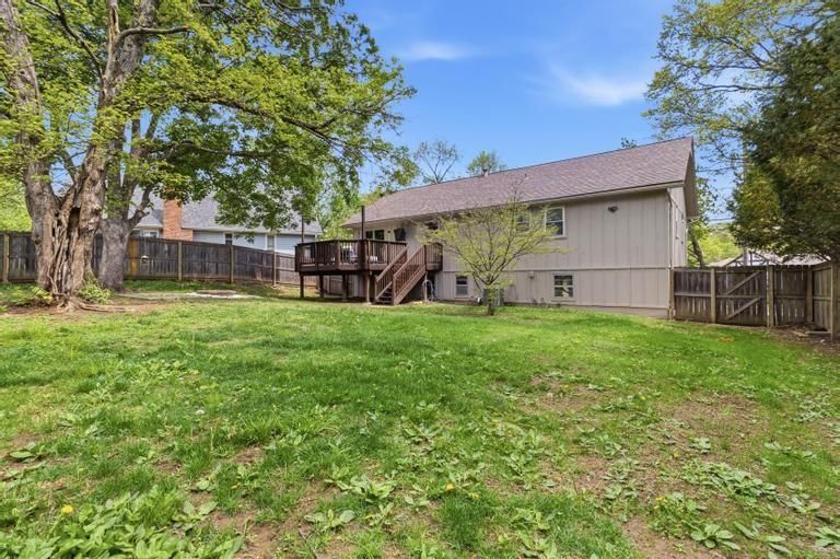 10210 Rosehill Road — photo 37
