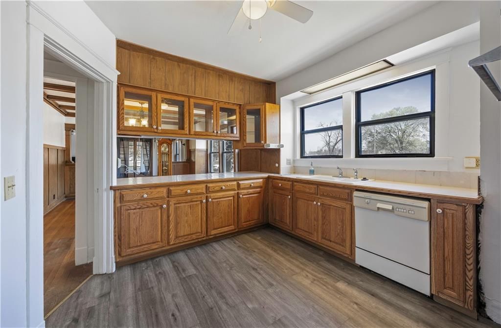 1624 Broadway Avenue — photo 9