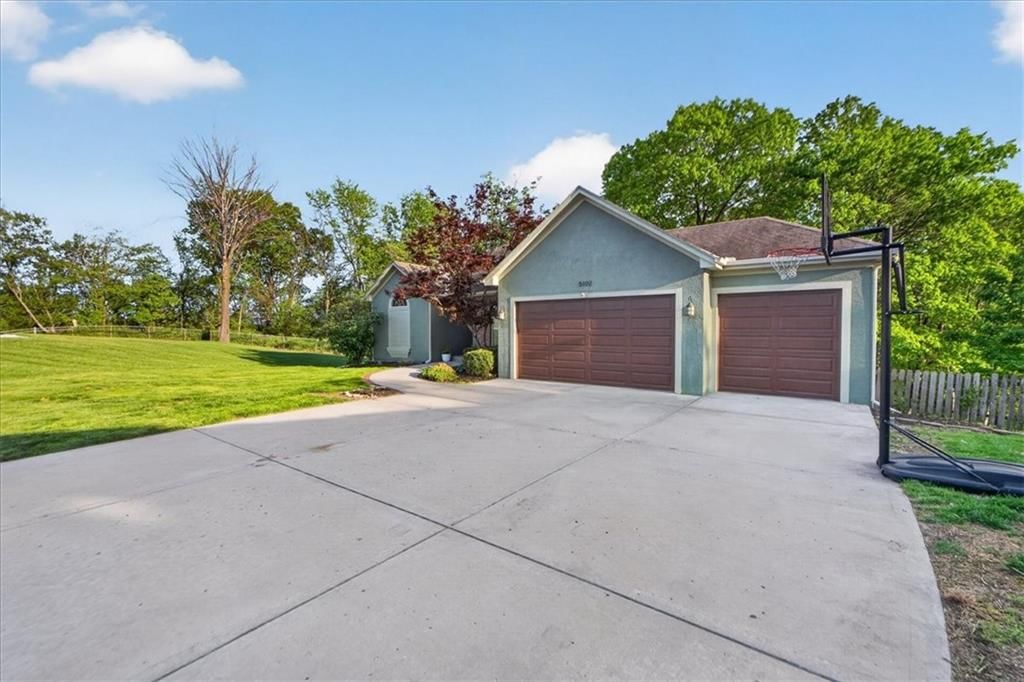 5102 N Belton Court — photo 2