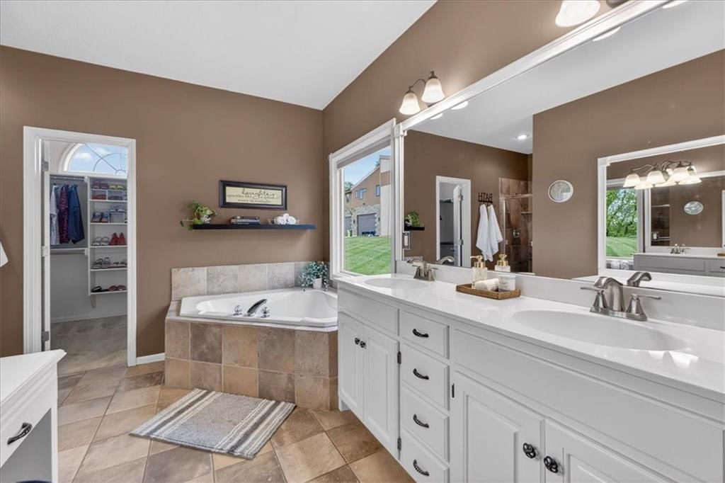 5102 N Belton Court — photo 19
