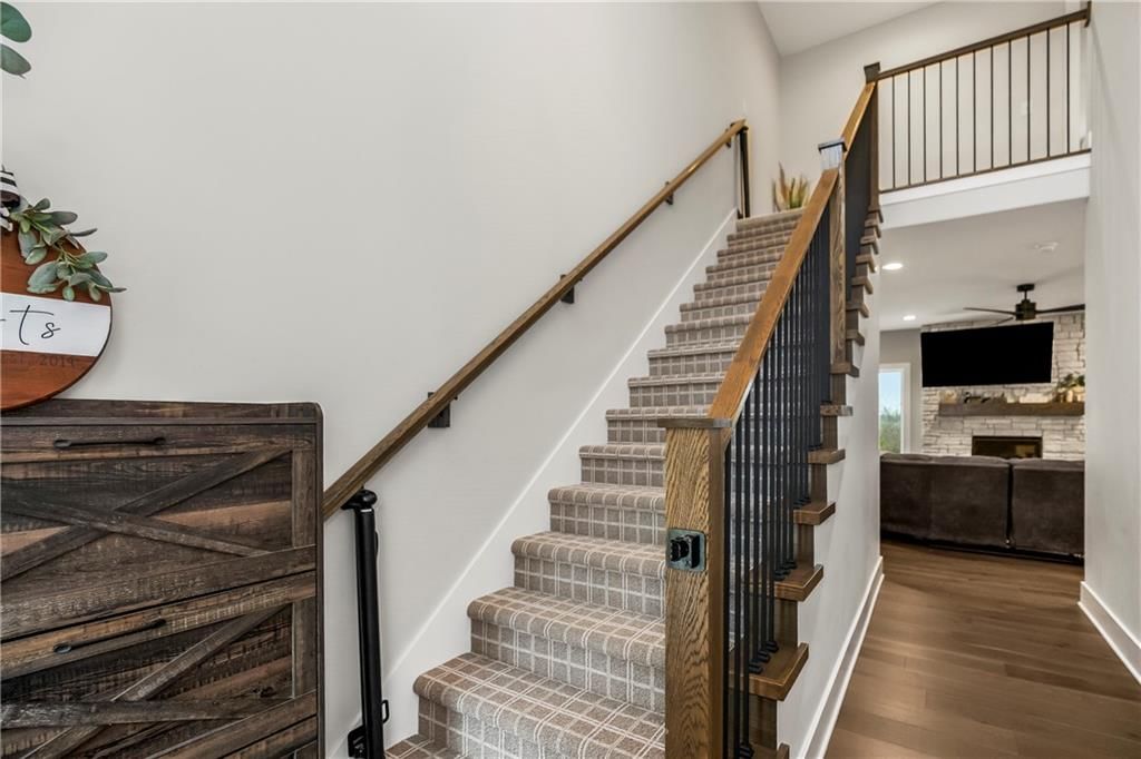 4015 NE Sagamore Drive — photo 3