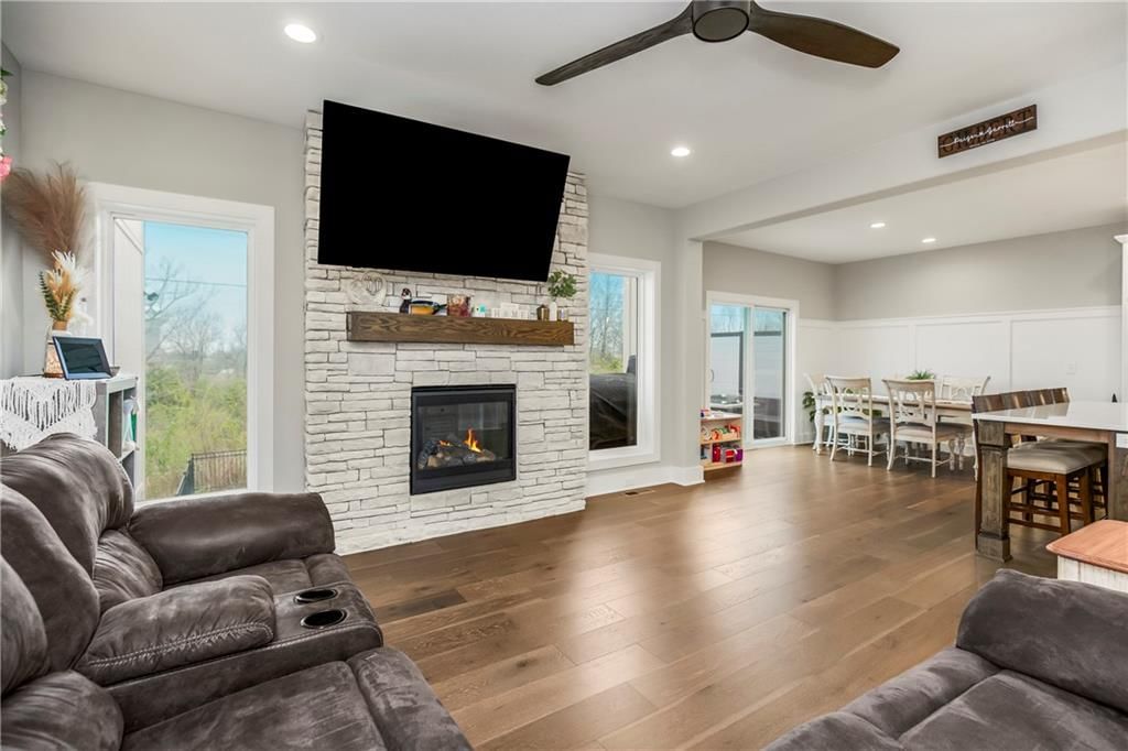 4015 NE Sagamore Drive — photo 4