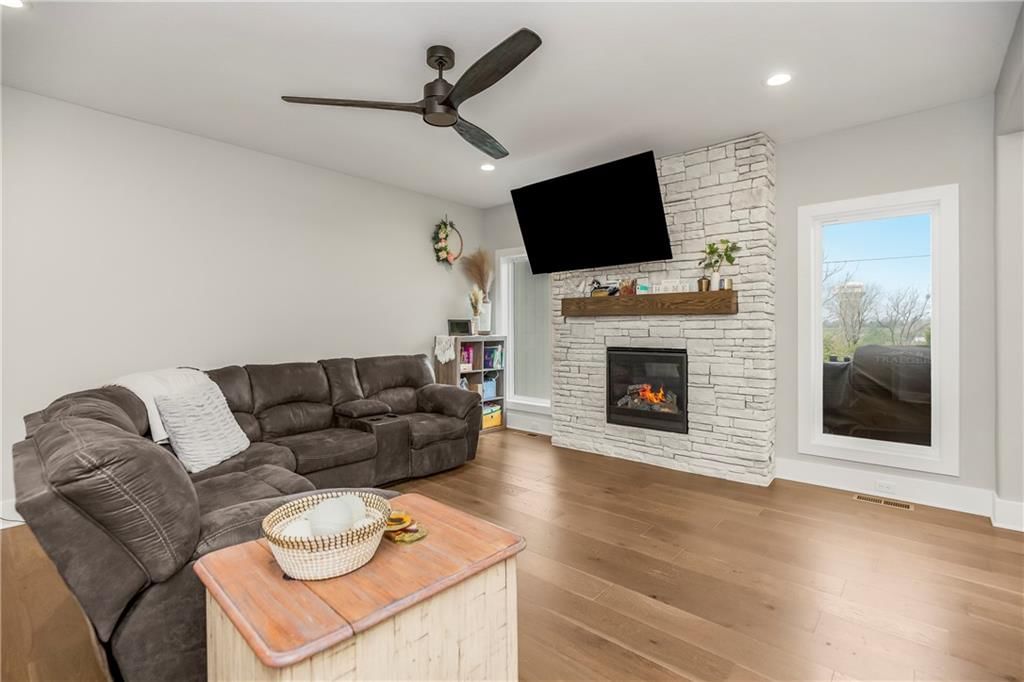 4015 NE Sagamore Drive — photo 5