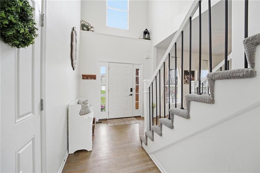 215 E Whispering Hills Boulevard — photo 2
