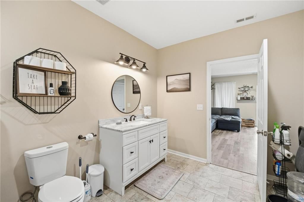 215 E Whispering Hills Boulevard — photo 32