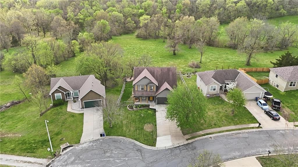 215 E Whispering Hills Boulevard — photo 52