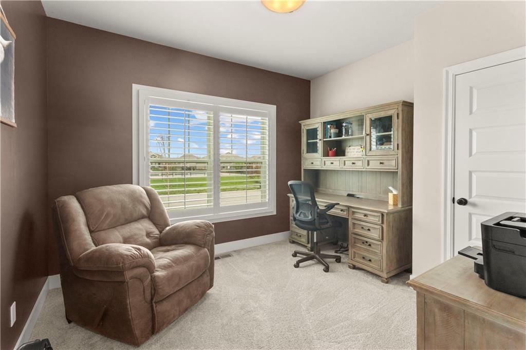 228 SW Davenport Drive — photo 26