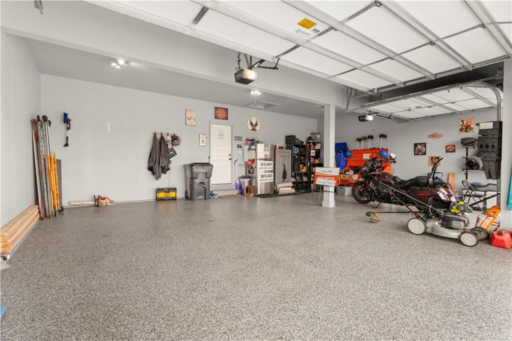 228 SW Davenport Drive — photo 32