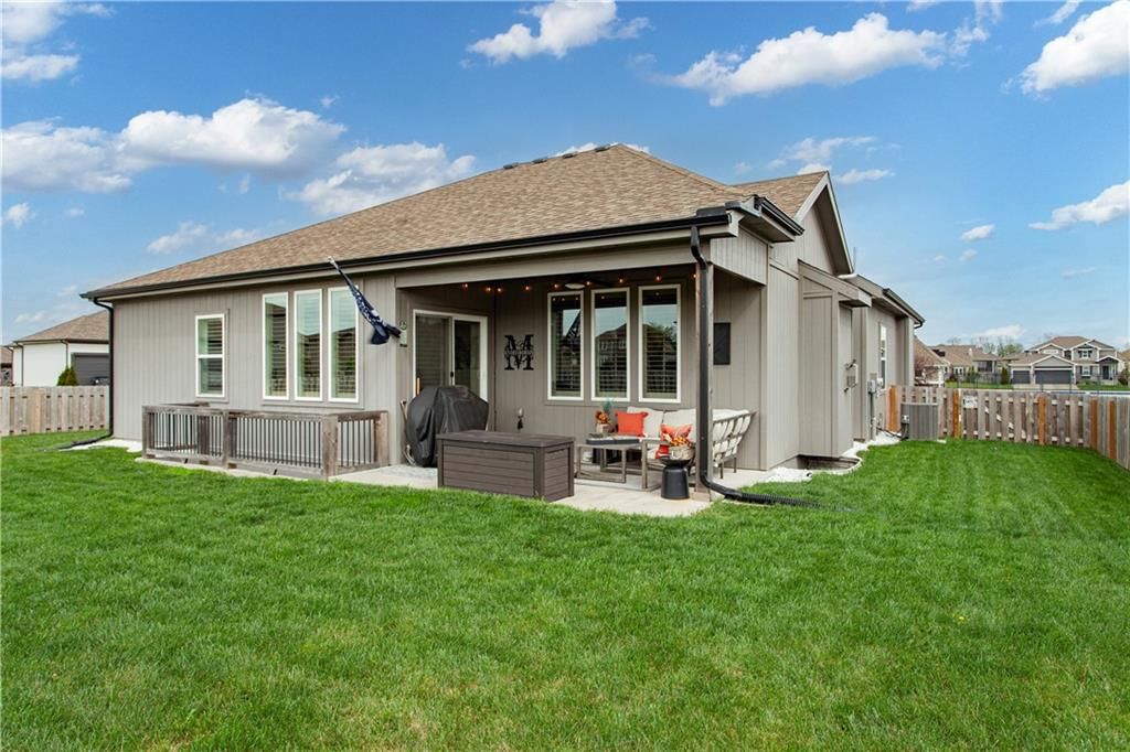 228 SW Davenport Drive — photo 35