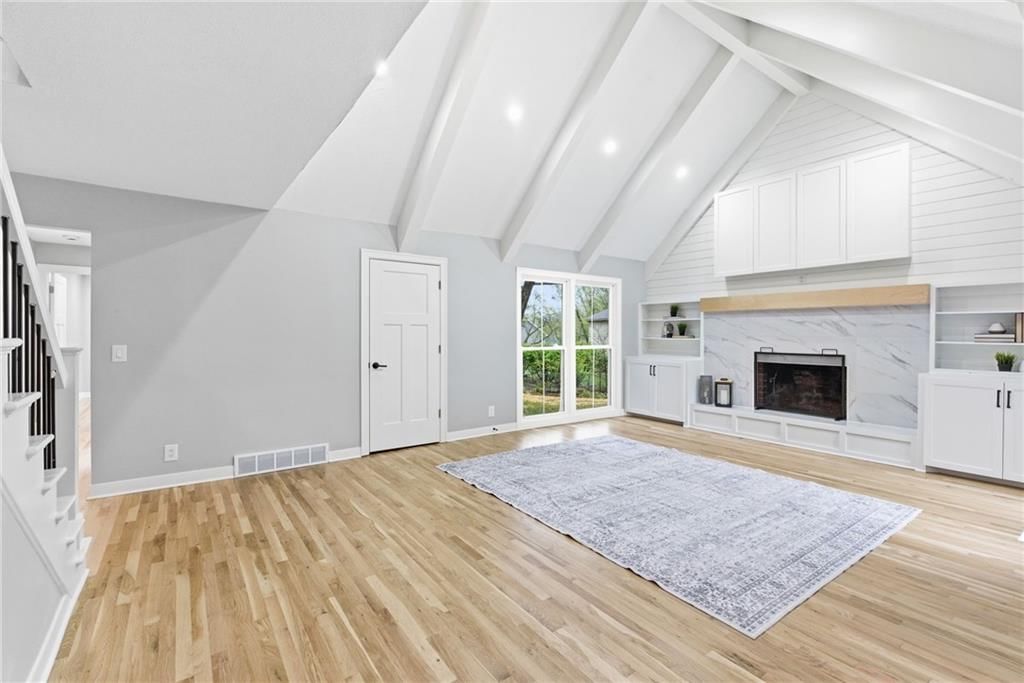 2121 W 120th Street — photo 5