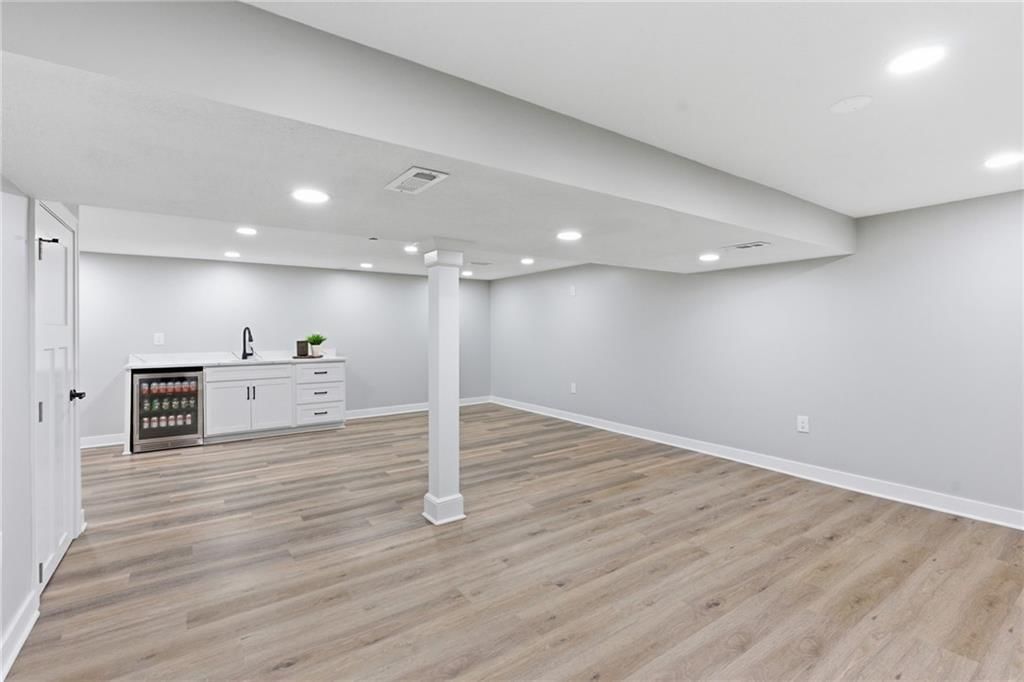 2121 W 120th Street — photo 39