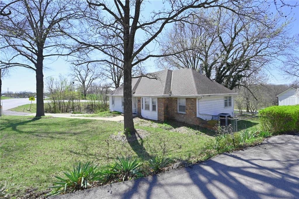 8510 N 9 Highway — photo 5