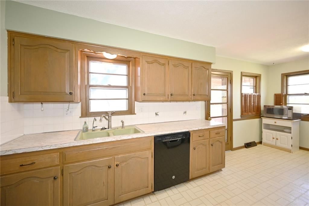 8510 N 9 Highway — photo 25
