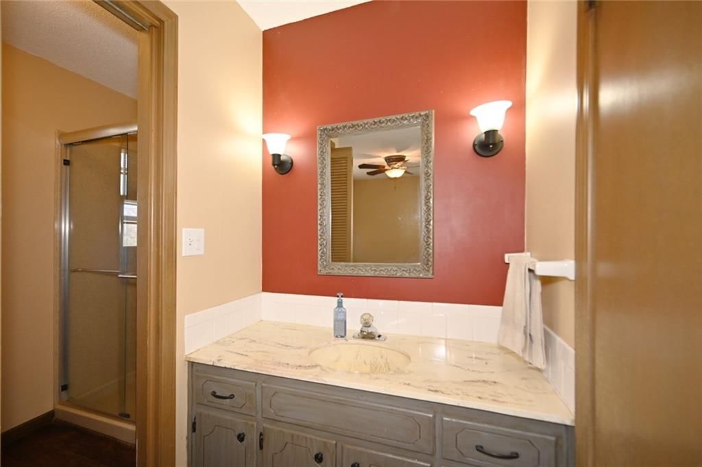 8510 N 9 Highway — photo 33
