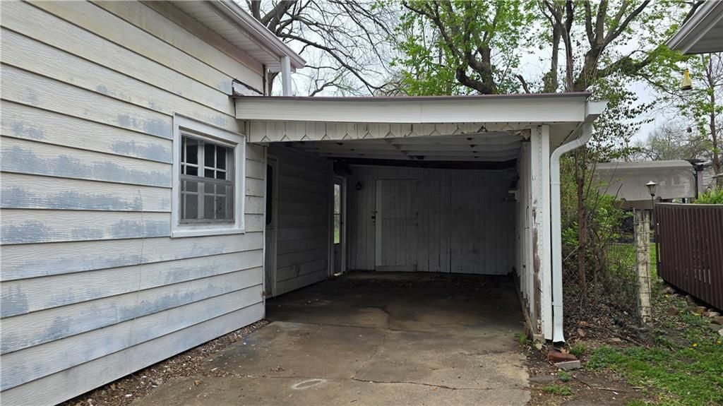 1303 Jackson Street — photo 16