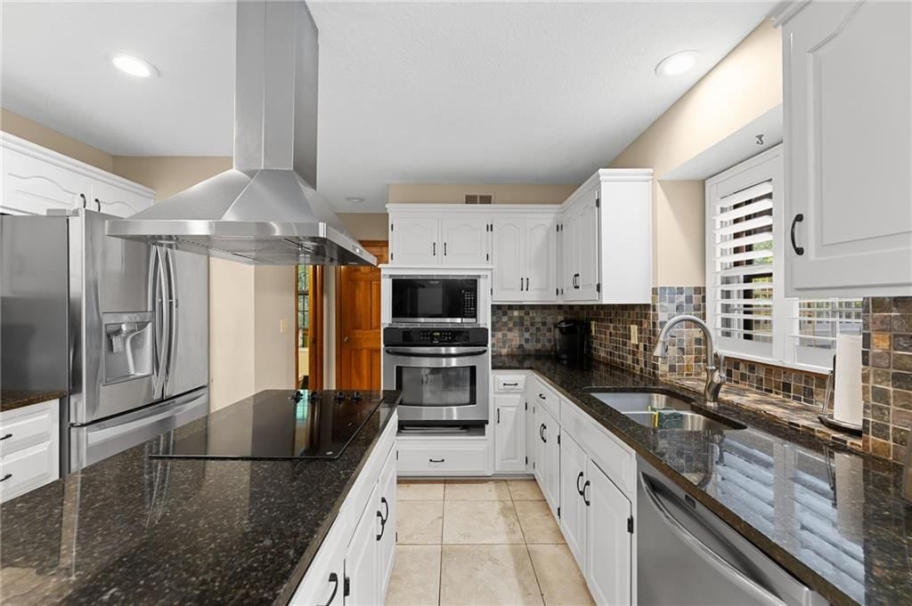 11408 Hemlock Street — photo 16