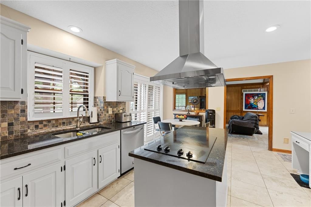 11408 Hemlock Street — photo 18