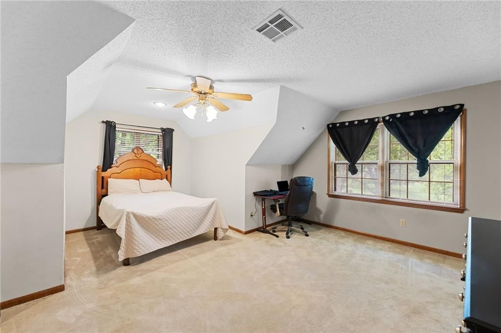 11408 Hemlock Street — photo 30