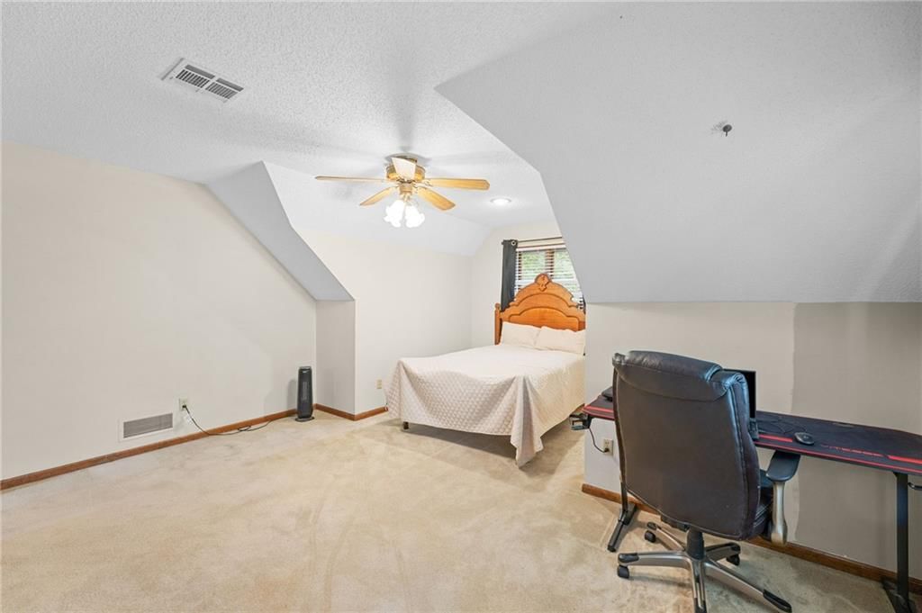 11408 Hemlock Street — photo 31