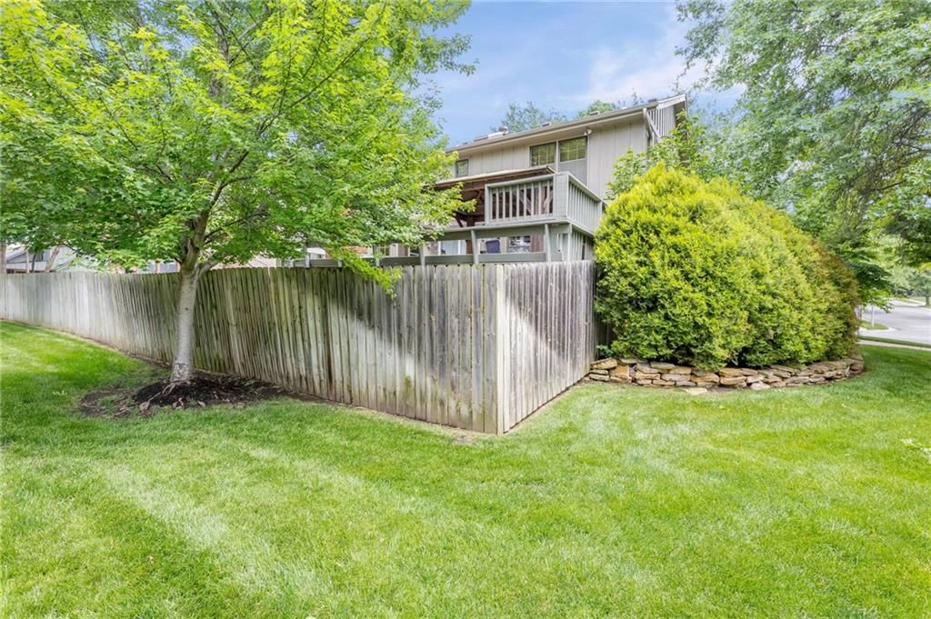 11408 Hemlock Street — photo 48