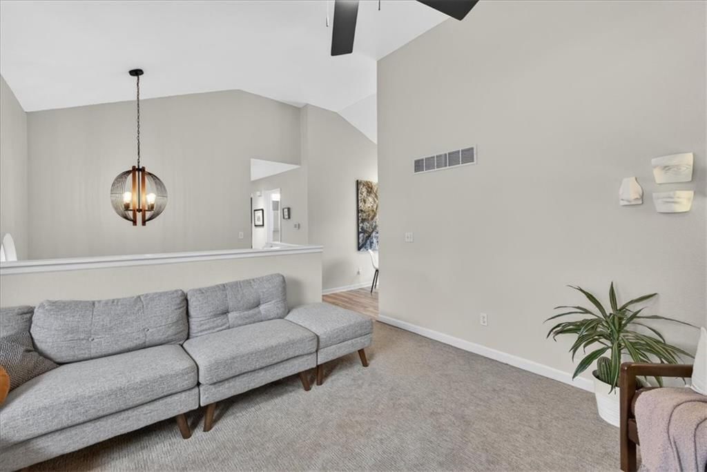 4818 N Fremont Avenue — photo 9